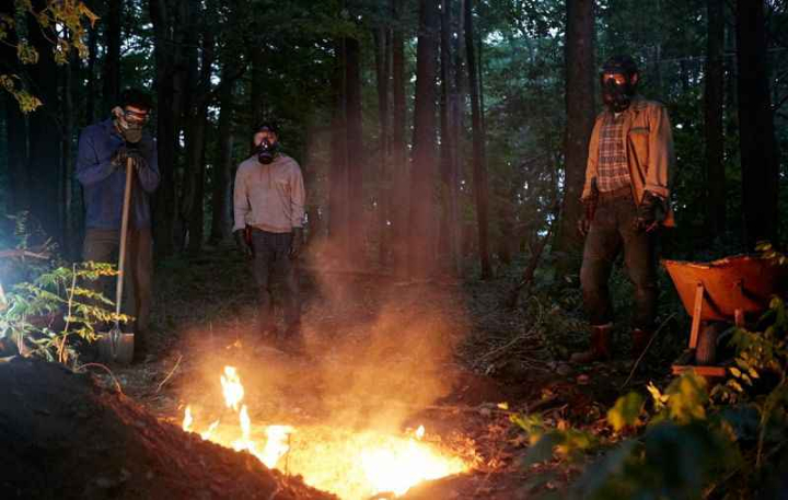 Оно приходит ночью