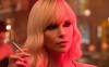 Убийственная Шарлиз Терон в "красном" трейлере