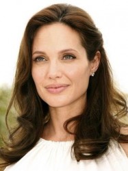 Анджелина Джоли